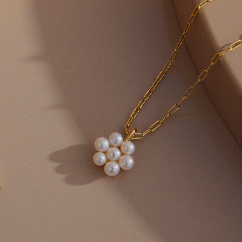 MyFlower Charm Monochrome 10mm (Pearls/18K gold-plated)